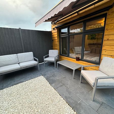 Wild & Free Hot Tub Retreat Lejlighed Dartford Eksteriør billede
