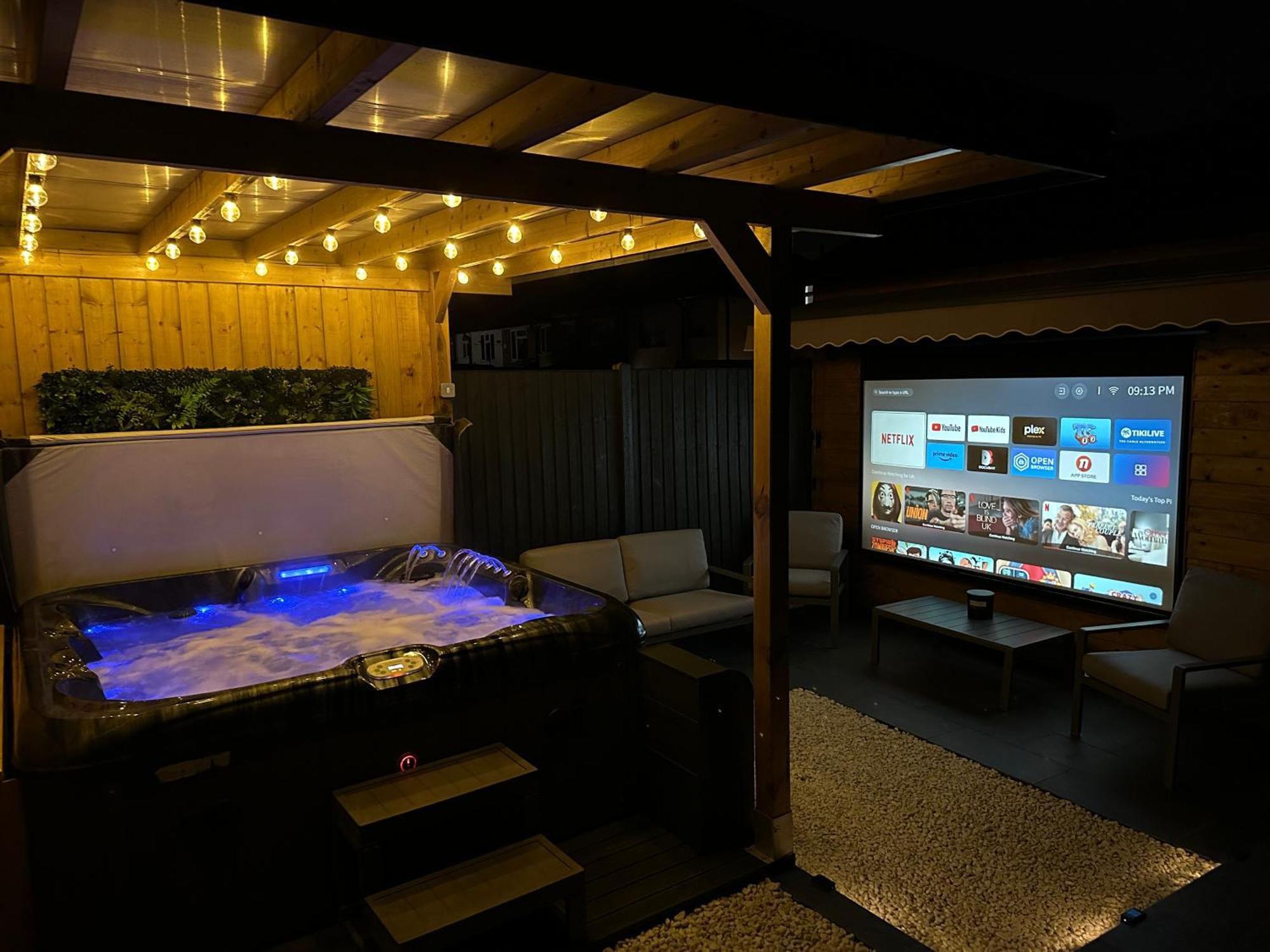 Wild & Free Hot Tub Retreat Lejlighed Dartford Eksteriør billede