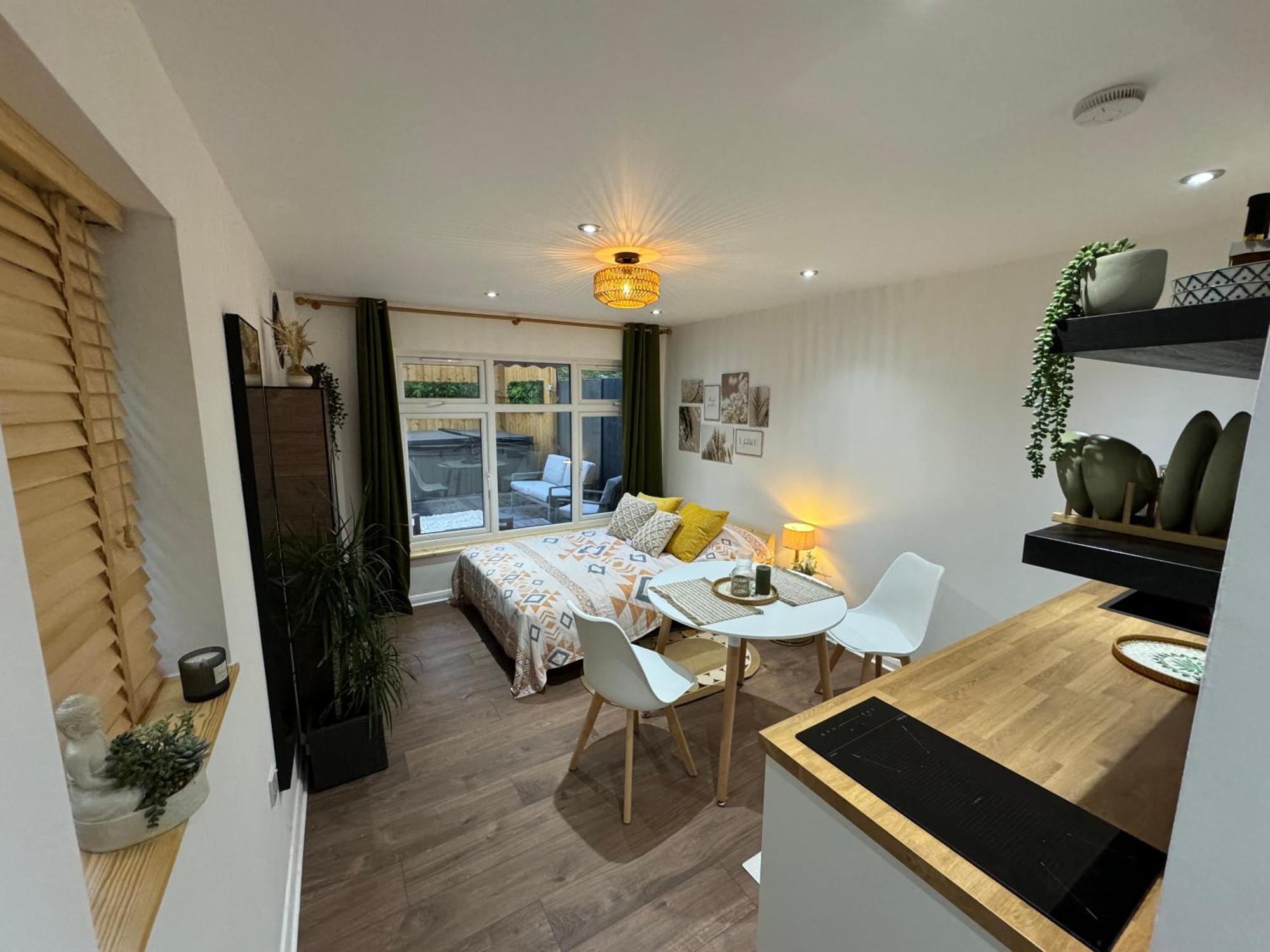 Wild & Free Hot Tub Retreat Lejlighed Dartford Eksteriør billede